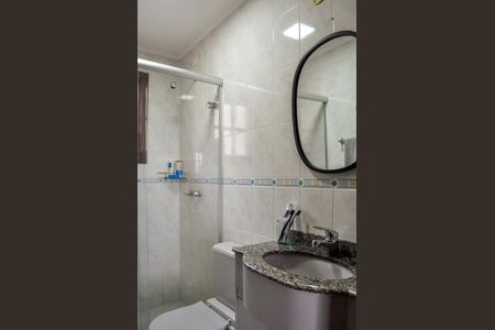 Casa de condomínio à venda com 215m², 3 quartos e 2 vagasBanheiro social