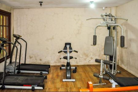 Casa de condomínio à venda com 215m², 3 quartos e 2 vagasÁrea comum - Academia