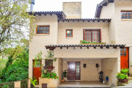 Casa de condomínio à venda com 215m², 3 quartos e 2 vagasFachada 