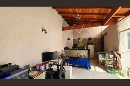 Casa de condomínio para alugar com 89m², 3 quartos e 2 vagasQuintal