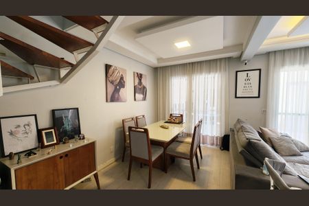 Casa de condomínio para alugar com 89m², 3 quartos e 2 vagasSala