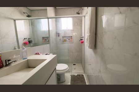 Casa de condomínio para alugar com 89m², 3 quartos e 2 vagasBanheiro da Suíte