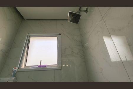 Casa de condomínio para alugar com 89m², 3 quartos e 2 vagasBanheiro da Suíte