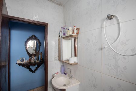 Casa à venda com 150m², 5 quartos e 2 vagasBanheiro 1