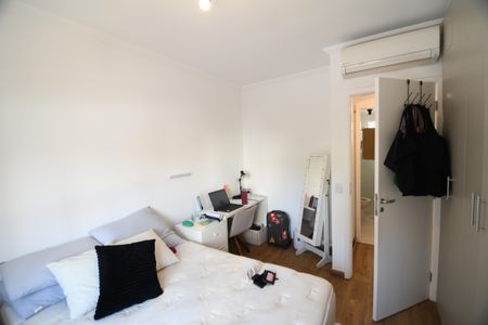 Quarto de apartamento à venda com 1 quarto, 47m² em Cambuí, Campinas