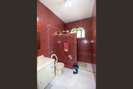 Casa à venda com 720m², 5 quartos e 3 vagasBanheiro Social