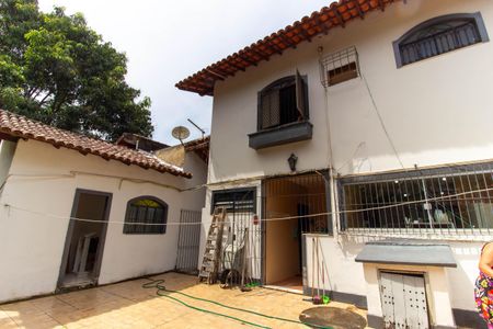 Casa à venda com 720m², 5 quartos e 3 vagasÁrea Externa