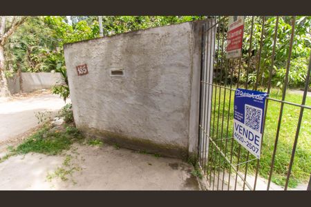 Casa à venda com 720m², 5 quartos e 3 vagasFachada