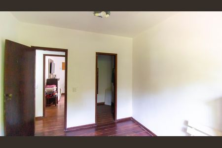 Casa à venda com 720m², 5 quartos e 3 vagasQuarto 4