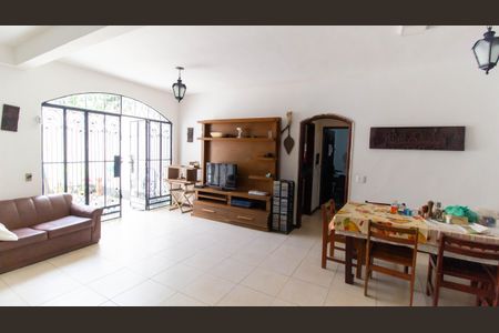 Sala de casa à venda com 5 quartos, 720m² em Vila Progresso, Niterói