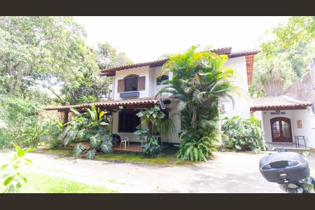 Casa à venda com 720m², 5 quartos e 3 vagasÁrea Externa