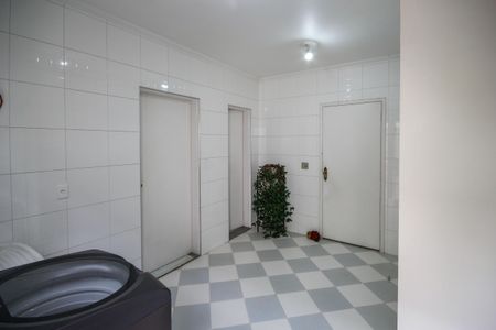 Casa para alugar com 400m², 4 quartos e 8 vagasÁrea de Serviço