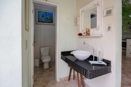 Casa para alugar com 400m², 4 quartos e 8 vagasLavabo