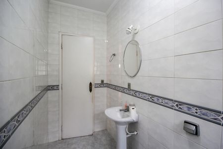 Casa para alugar com 400m², 4 quartos e 8 vagasBanheiro