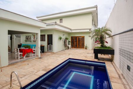 Casa para alugar com 400m², 4 quartos e 8 vagasÁrea Externa