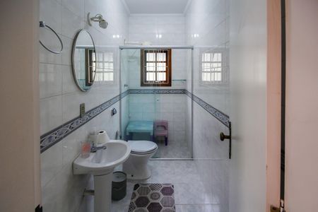 Casa para alugar com 400m², 4 quartos e 8 vagasBanheiro