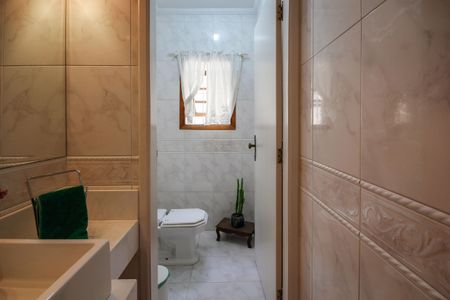 Casa para alugar com 400m², 4 quartos e 8 vagasLavabo 2