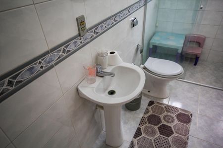 Casa para alugar com 400m², 4 quartos e 8 vagasBanheiro