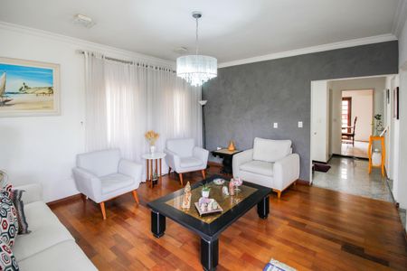 Casa para alugar com 400m², 4 quartos e 8 vagasSala 1