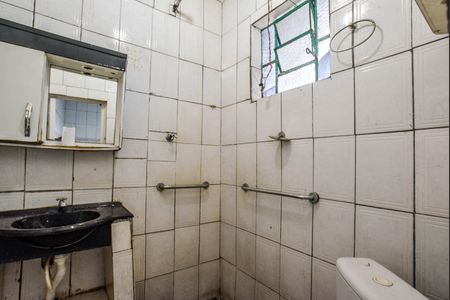 Casa à venda com 80m², 3 quartos e 1 vagaBanheiro