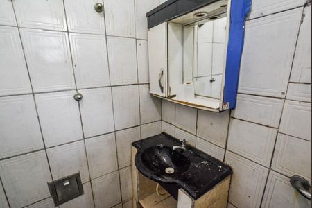 Casa à venda com 80m², 3 quartos e 1 vagaBanheiro