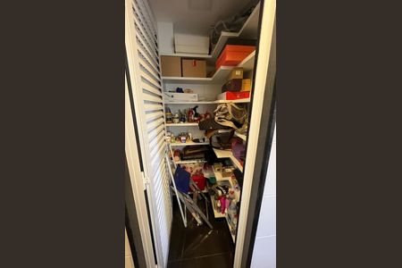 Apartamento à venda com 106m², 2 quartos e 2 vagasDespensa