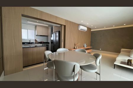 Apartamento à venda com 106m², 2 quartos e 2 vagasSala