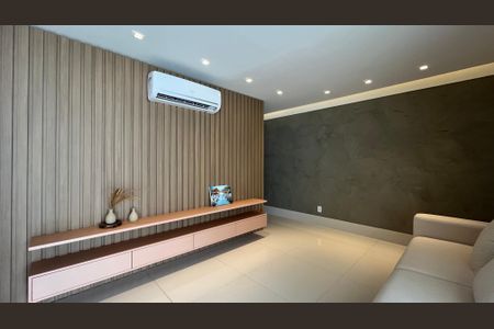 Apartamento à venda com 106m², 2 quartos e 2 vagasSala