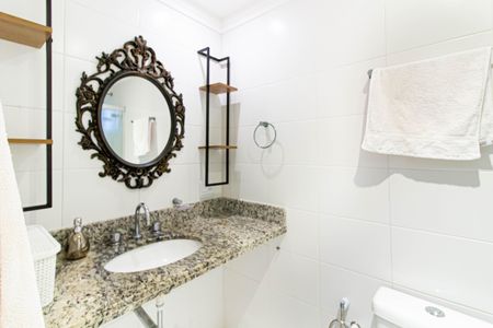 Apartamento à venda com 105m², 2 quartos e 1 vaga Apartamento à venda com 105m², 2 quartos e 1 vagaBanheiro da Suíte