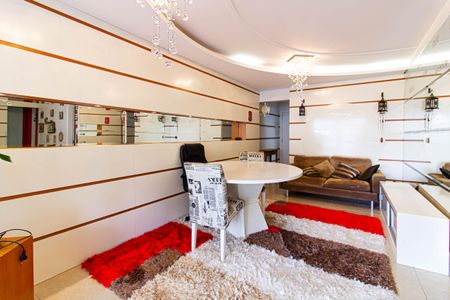 Apartamento à venda com 105m², 2 quartos e 1 vaga Apartamento à venda com 105m², 2 quartos e 1 vagaSala de Jantar