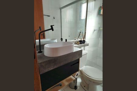 Apartamento à venda com 65m², 2 quartos e 1 vaga Apartamento à venda com 65m², 2 quartos e 1 vagaBanheiro