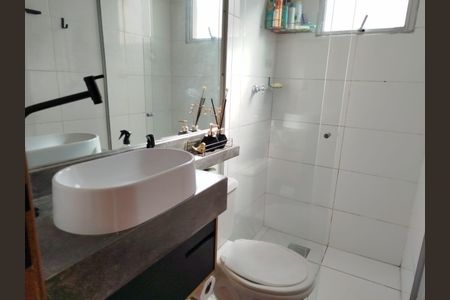 Apartamento à venda com 65m², 2 quartos e 1 vaga Apartamento à venda com 65m², 2 quartos e 1 vagaBanheiro