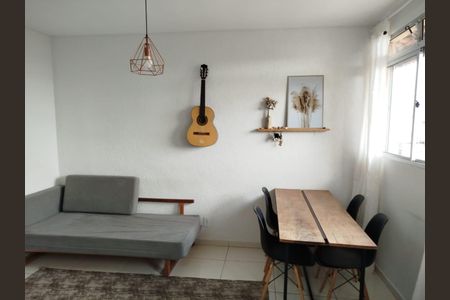 Sala de apartamento à venda com 2 quartos, 65m² em Solar do Barreiro, Belo Horizonte