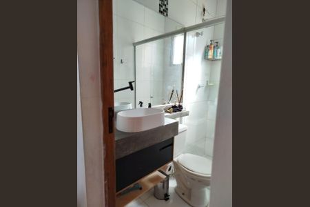 Apartamento à venda com 65m², 2 quartos e 1 vaga Apartamento à venda com 65m², 2 quartos e 1 vagaBanheiro