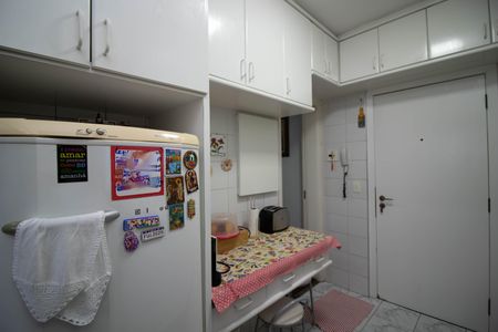 Apartamento à venda com 90m², 3 quartos e 2 vagasCozinha