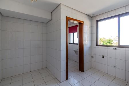 Apartamento para alugar com 230m², 2 quartos e 2 vagasCozinha