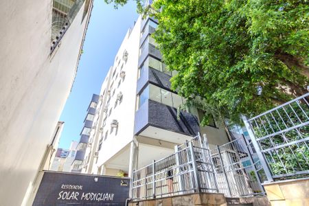 Apartamento para alugar com 230m², 2 quartos e 2 vagasFachada