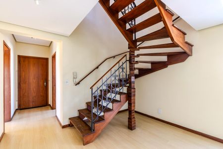 Apartamento para alugar com 230m², 2 quartos e 2 vagasEscada