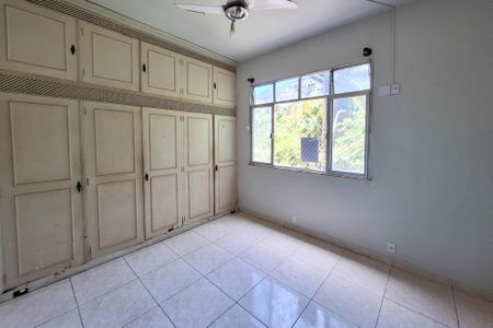 Quarto 1 de apartamento para alugar com 1 quarto, 50m² em Icaraí, Niterói