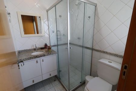 Banheiro de kitnet/studio para alugar com 1 quarto, 33m² em Jardim Nova Alianca, Ribeirão Preto