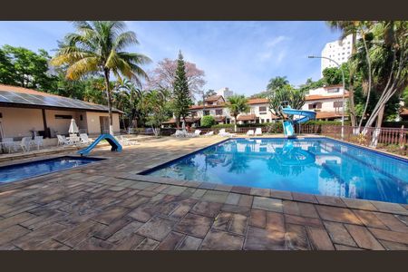 Casa de condomínio à venda com 100m², 2 quartos e 2 vagasÁrea comum - Piscina
