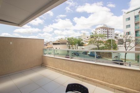 Casa à venda com 160m², 3 quartos e 2 vagasÁrea externa