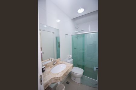 Casa à venda com 160m², 3 quartos e 2 vagasBanheiro Social