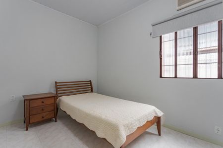 Casa à venda com 100m², 3 quartos e 2 vagasSuíte 2