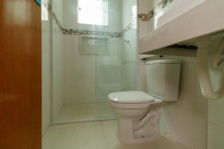 Apartamento para alugar com 49m², 2 quartos e sem vaga Apartamento para alugar com 49m², 2 quartos e sem vagaBanheiro da Suíte