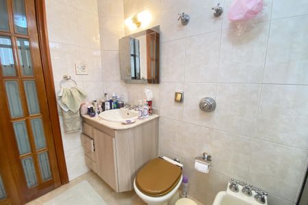 Apartamento à venda com 123m², 2 quartos e 1 vagabanheiro corredor