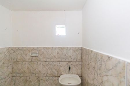 Banheiro de casa para alugar com 0 quarto, 30m² em Praça Seca, Rio de Janeiro