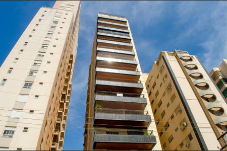 Apartamento para alugar com 270m², 4 quartos e 2 vagasFachada