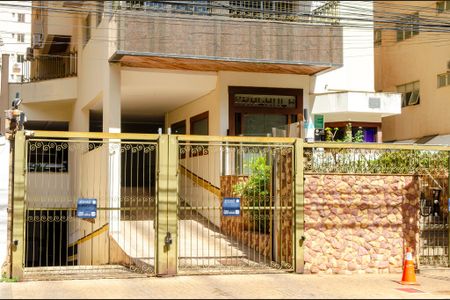 Apartamento para alugar com 270m², 4 quartos e 2 vagasFachada