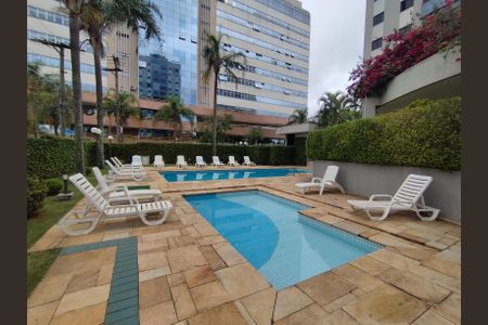 Apartamento à venda com 72m², 3 quartos e 1 vaga Apartamento à venda com 72m², 3 quartos e 1 vagaÁrea comum - Piscina